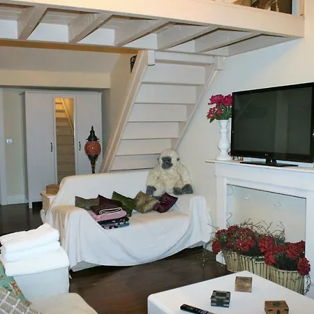 La Casita De