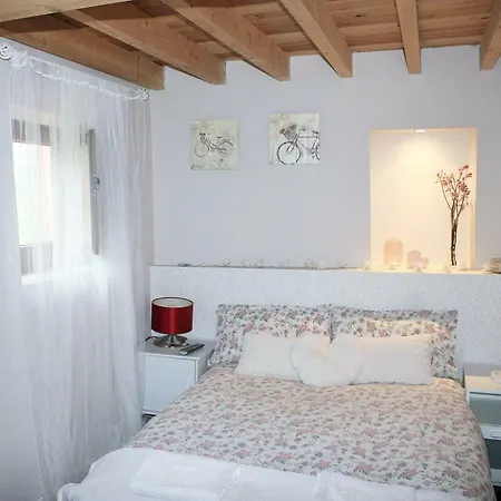 La Casita De